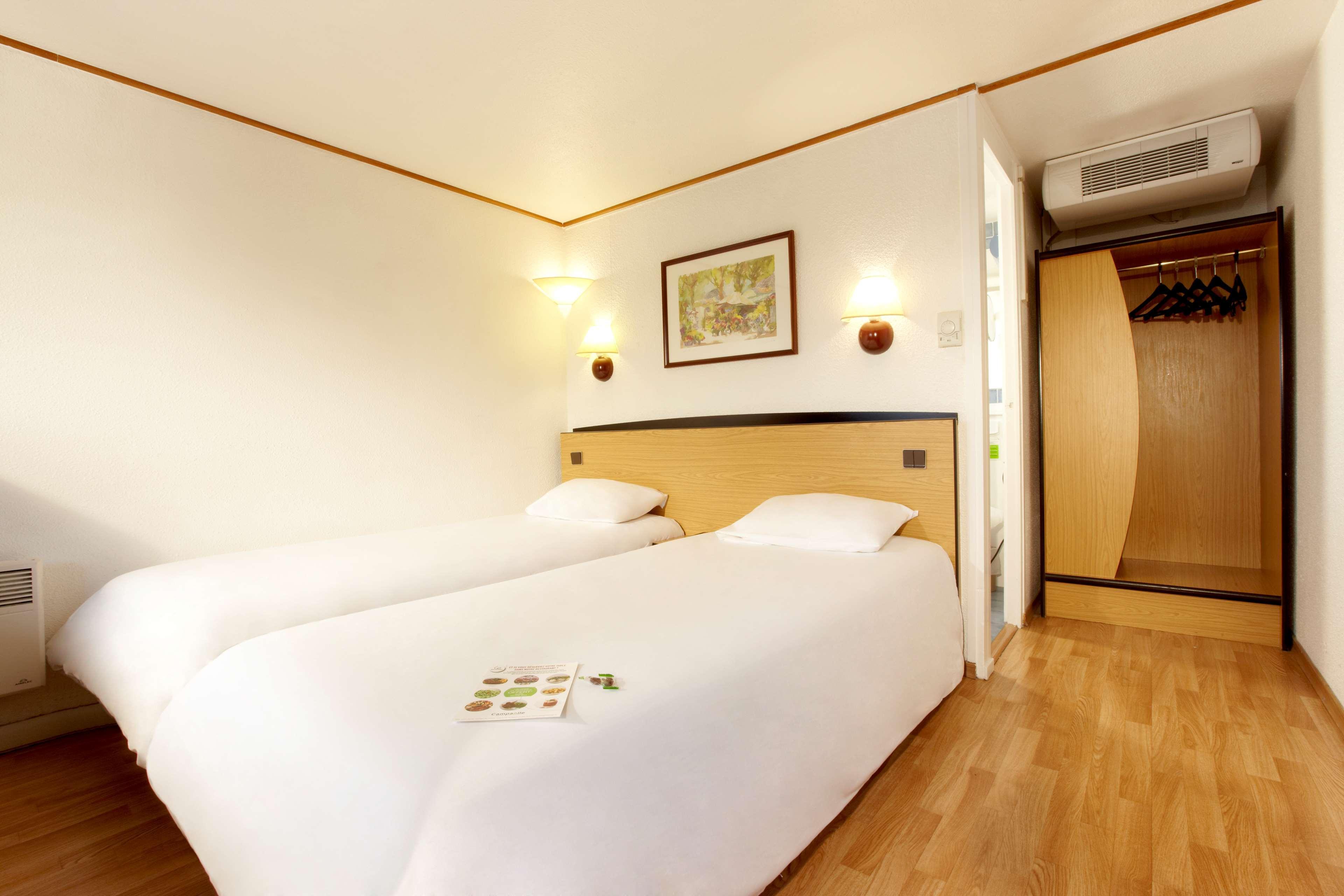 Campanile Rouen Nord - Mont-Saint-Aignan Hotel Exterior photo